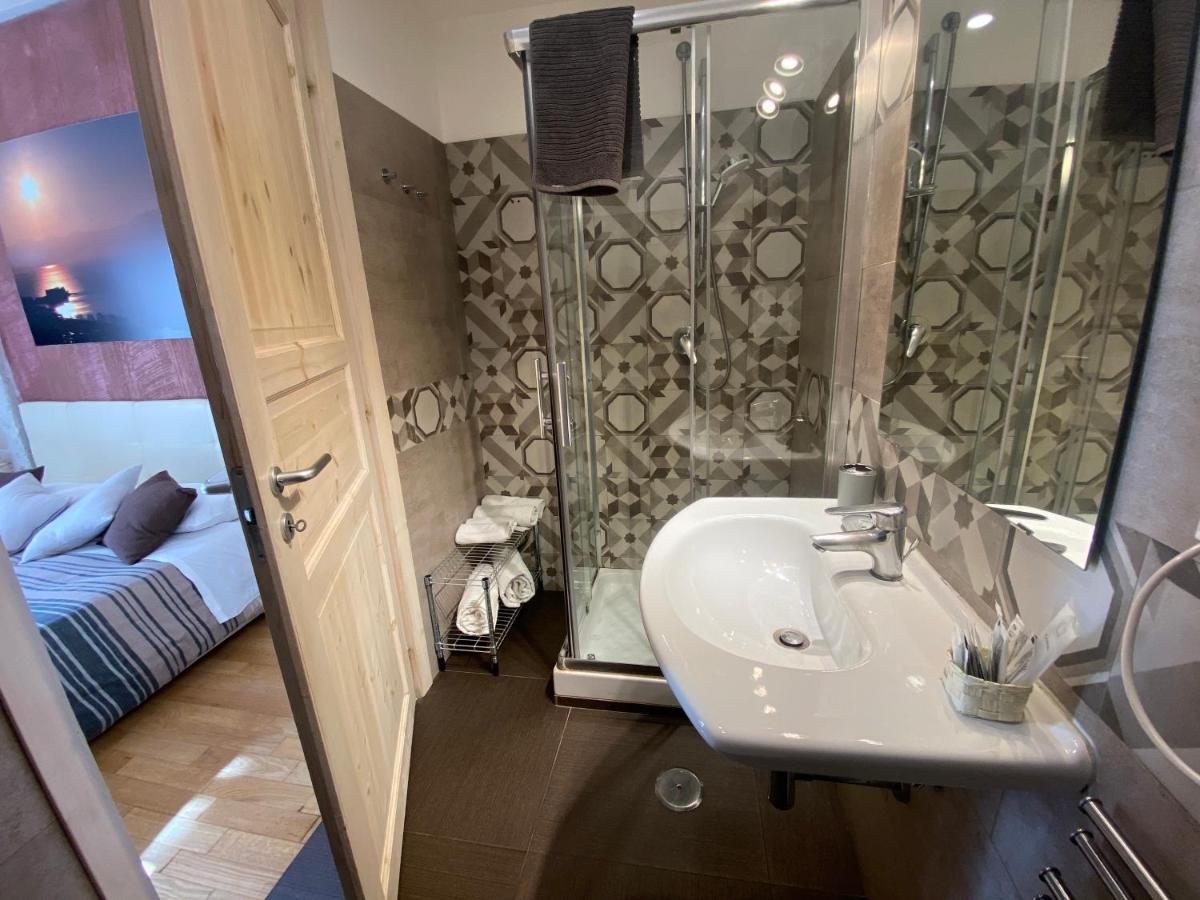 Corso 211 Beds & Suites Νάπολη Εξωτερικό φωτογραφία